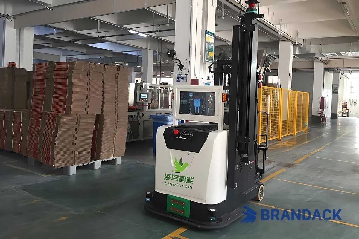 Unbemannter AGV-Gabelstapler &ndash; Innovation in der Lagertechnik