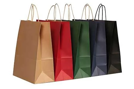 Individuelle Einkaufstasche aus Papier &ndash; ma&szlig;geschneiderte Verpackungst&uuml;ten mit Logo